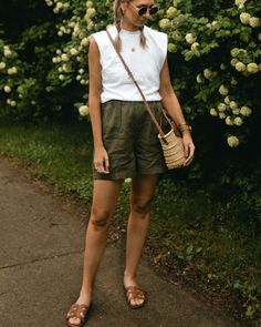 Karin Emily Style | My Favorite Shorts for Summer (non denim!) #nondenimshorts #linenshorts #comfyshorts