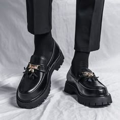 FOOTWEAR | Korean Street Style Men's Clothing Male Shoes, Black Shoes Men, Leather Formal Shoes, Shoes Luxury, Men's Korean Style, Tassel Loafers, Black Leather Shoes, Driving Shoes, Mens Luxury