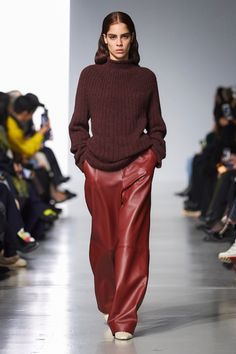 Gauchere Fall 2024 Ready-to-Wear Runway, Fashion Show & Collection Review [PHOTOS] Paris Fashion Week Runway, Fall Winter 2024, Knitwear Fashion, Runway Trends, Work Looks, Mode Inspo, Fashion Show Collection, Winter 2024, Fall 2024