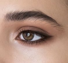 Bentuk Alis, Eyeliner Tips, Dark Eyeshadow, Makijaż Smokey Eye, Makeup Guide, Trendy Makeup, Natural Eyes, Natural Eye Makeup