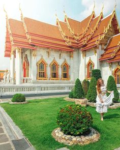 the marble temple (wat benchamabophit) in bangkok