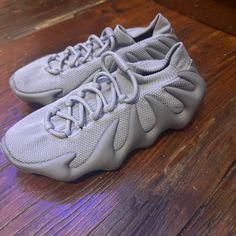 Worn Once Yeezy 450, Adidas Shoes Yeezy, Shoes Yeezy, Grey Adidas, Adidas Shoes, Kids Shoes, Shoes Sneakers, Kids Shop, Size 6