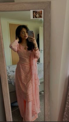 Pink 🩷 Traditional Indian Dress, Desi Fashion Casual, Pakistani Fancy Dresses, Indian Dresses Traditional, Traditional Indian Outfits, Quick Outfits, Stylish Dress Book, Easy Trendy Outfits, Desi Fashion