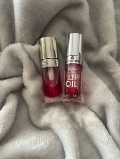 Essence Lip Oil, Clarins Lip Oil, Clarins Makeup, Makeup Dior, Lip Balm Collection, Lip Tutorial, Hilarious Photos