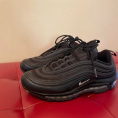 Gently Worn Runs Small: We Recommend Sizing Up For A More Comfortable Fit Nike Red Sneakers, Nike Air Max 97 White, Nike Air Max 97 Black, Nike Air Max 2, Black Nike Air Max, Nike Air Max Mens, Nike Air Max Thea, Top Sneakers Women, Nike Air Max For Women