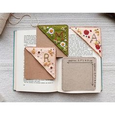 2022 National Style Embroidery Bookmark Personalized Hand Embroidered Corner Bookmark 2023 - £ 10 Hand Embroidered Corner Bookmark, Embroidered Corner Bookmark, Buku Diy, Felt Bookmark, Corner Bookmark, Bookmarks For Books, Corner Bookmarks, Personalized Bookmarks, Flower Bookmark