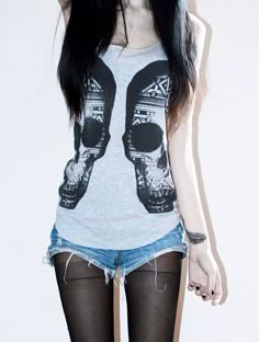 Emo / punk / rock / style / outfit / girl / tank / short / skullface / black cute Rocker Girl, Hipster Grunge, Festival Looks, A Skull, Soft Grunge, Mode Inspiration, Grunge Fashion, Grunge Outfits