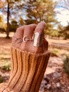 This gorgeous sterling silver large disc ring is crafted by hand hammering and forging, with a disc size of approximately 25mm (1-inch). It's ideal for the middle or index finger. Item Details:• This listing is for ONE(1) 1-inch Disc Ring.• Crafted from sterling silver, this ring is suitable for daily wear, even in humid environments. HANDMADE TAKES TIME - Due to the handmade nature of our products, items generally ship within 5-8 business days. Ring Sizer Moon and Star Ring Ring Crafts, Disc Ring, Middle Finger Ring, Moon And Star Ring, Index Finger, School Clothes, Statement Ring Silver, Moon And Star, Minimal Jewelry