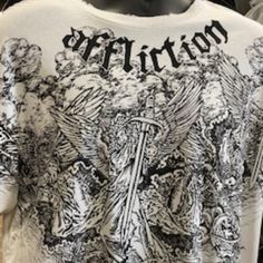 Bblack And White Men's "Angels" Affliction T-Shirt. Brand New With All Tags, Good Condition. There Is One Very Very Tiny Mark On Collar, Will Come Out When Washed. Size 2x White Affliction Shirt, V Neck Mens Shirt, Affliction Shirts, Affliction Clothing, Affliction Shirt, Affliction Style, Shoes Outfit Fashion, Black Y2k, Street Fashion Men Streetwear