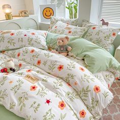 orange flower print aesthetic bedding duvet cover set roomtery bedroom decor Halloween Bedding Set, Bed Spreads Aesthetic, Bright Boho Bedroom, Bed In Corner Of Room, Comforter Aesthetic, Other Aesthetic, Orange Room, Fleur Orange, Cute Bedding