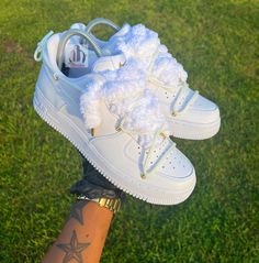 This is a white AF1 with gold accents, fluffy shoelaces and the OW cross lace. Luxury White Custom Sneakers With Elastic Laces, White Sneakers With Round Toe And Lacing, White Sneakers With Lacing And Round Toe, White Round Toe Sneakers With Lacing, Shoes With Rope Laces, Designer Crocs, Shoe References, White Af1, Casual Shoes Women Sneakers