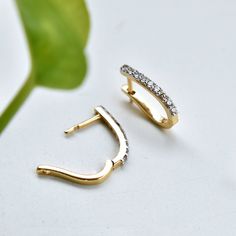 Tragus Jewelry, Conch Earring, Art Deco Wedding Rings, Earring Gold, Gold Alloys, Single Earring, Diamond Sizes, Ear Studs