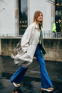 Retro Style Outfits, Denim Street Style, Reportage Photography, Giovanna Battaglia, Fall Things, Anna Dello Russo, Estilo Country, Street Style Winter