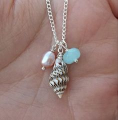 Affordable Beachy Shell Necklace As A Gift, Diy Shell Jewelry, Shell Jewelry Ideas, Conch Shell Jewelry, Earrings For Summer, Cowrie Shell Jewelry, Gold Hooks, Sea Jewelry, Marble Earrings