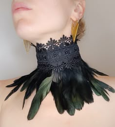 Adjustable Black Choker For Costume Party, Crow Outfit, Raven Feather Mantle Viking Costume, Crow Accesories, Crow Feather Cloak, Raven Feather Armor, Black Feather Collar, Feather Outfit, Barbie Swan Lake