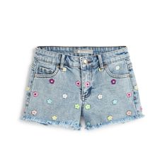 Tractr Girls Floral Embroidered Frayed Hem Shorts Kids Denim Shorts, Outfits 2016, Normal Clothes, Girl Needs, Embroidered Shorts, Cute Shorts, Kids Shorts, Kid Tees, Every Girl