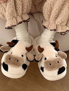 Soft And Cute Cow Head Plush Men's Slippers, Winter Fashion Couple Home Warm Furry Slippers White Cow     Animal,Cartoon,Textured Pattern    Women Shoes, size features are:Bust: ,Length: ,Sleeve Length: Cow Slippers, Funny Shoes, Kawaii Socks, Fluffy Cows, Animal Slippers, Cartoon Cow, Comfy Slippers, Cute Slippers, Soft Slippers