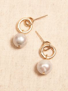 LUSTROUS PEARL COLLECTION: Every pearl is a natural wonder.  With their expansive variety of shapes, colorations, and sizes, our hand-crafted jewelry pairs gorgeous hand-picked pearls with brass or gold-plated brass chains and fittings for a collecti Pearl Grey, Wire Earrings, Simple Gold Earrings, Bridesmaid Earrings Gold, Pearl Collection, Pearl Strands, Pearl Earrings Dangle, Crafted Jewelry, Pearl Size