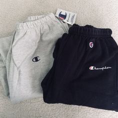 Cute Sweatpants Outfit, Champion Clothing, Cute Sweatpants, Champion Sweatpants, Cute Lazy Outfits, Lazy Outfits, Skateboarder, Tween Outfits