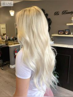 Blond Hair With Highlights Platinum, All One Color Blonde Hair, Bleach Blonde Straight Hair, Highlights On Blonde Hair Platinum, Blonde Hair Inspiration Platinum, Extremely Blonde Hair, Platinum Golden Blonde Hair, Neutral Platinum Blonde, Bleach Out Blonde