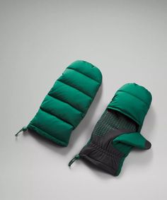 Please note: ALL SALES ARE FINAL. Please ask any questions prior to purchasing to avoid any issues on delivery!  Lululemon Wunder Puff Mittens size M/L everglade green EVRG unisex gloves med lg Why we made this Take winter by storm in these wonderfully warm down-insulated mittens. Fabric Glyde™ fabric is water-repellent and windproof 600-fill-power goose down insulates through extra loft 100% of our down is certified to the Responsible Down Standard (RDS) by Control Union (No. 847515) Product Fe Keeper Gloves, Finger Cuff, Silicone Print, Running Gloves, Warm Down, Hooded Scarf, Knit Mittens, Tech Fleece, Unisex Accessories