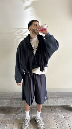 Balenciaga Outfit, Japan Outfits, Mens Shorts Outfits, Stylish Celebrities, Mens Outfit Inspiration, Winter Outfits Men, Virtual Closet, Streetwear Outfits, Mens Fashion Trends