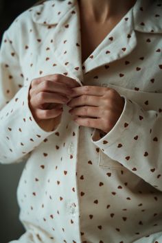 🔆 Discover our incredible pajamas made from warm, 100% cotton flannel! These soft, cozy pajamas will wrap you in warmth and comfort, even on the coldest nights, gently embracing your body. Designed to make every evening at home more relaxing, they fill you with soothing warmth before bed. These pajamas are the perfect choice for anyone who values comfort and self-care. 🔆 SIZE: BUST | WAIST | HIPS S: 33-35,2" | 23,5-25,9" | 35-36,6" M: 35,5-37,4" | 27,9-31,9" | 37-38,2" L: 37,8-40,5" | 27,9-31,9" | 38,6-41,7" XL: 40,9-44,5" | 29,7-31,9" | 42,1-45,3" 🔆  All of our items are made to order and are non-exchangeable and non-refundable.   We need the following measurements: bust, waist, and hips 🔆 MATERIAL:   100% natural cotton DELIVERY :   If you need to receive your order by a specific dat Flannel Pajamas Aesthetic, Winter Pjs Women, Flannel Pajamas Women, Pajamas Cozy, Winter Pjs, Womens Flannel Pajamas, Pajamas Aesthetic, Cozy Pjs, Pajamas Winter