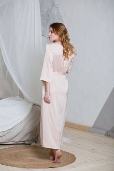 If you are looking for a premium quality lace bridal robe, this is a listing for you! These classic elegant silky satin robes are great as lounge wear, but they are often purchased as bridal party robes and wedding gifts for brides. Our satin wedding robes are now available in two lengths: Regular (87 cm) and Ankle Long (132 cm). We have also created a range of French chantilly lace embellished satin bridal party robes and they are absolutely stunning! Please check drop-down menus to see availab Bridal Robe Lace, Kimono Dressing Gown, Lace Bridal Robe, Girl Apron, Bridal Party Robes, Wedding Robe, Wedding Gifts For Bride, Classic Elegant, Satin Wedding