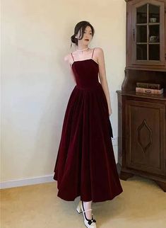 Off-the-Shoulder Spaghetti Straps Wine Red Velvet Straps Long Evening Dress Red Velvet Prom Dress, Wine Red Prom Dress, Red Spaghetti Strap Dress, Short Sleeve Prom Dresses, Velvet Prom Dress, Floral Dress Formal, Spaghetti Strap Prom Dress, Lace Party Dresses, Womens Prom Dresses