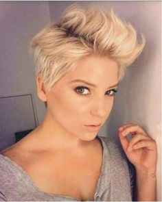 Stoere korte kapsels. Blow Dry Short Hair, Pixie Bob Hairstyles, Hair Today Gone Tomorrow, New Short Haircuts, Short Hair Hacks, Short Haircut Styles, Bella Hair, Hairstyles Short Hair, Blonde Hair Inspiration