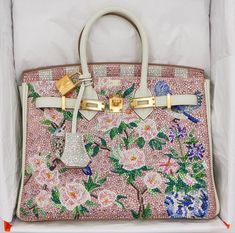 Lv Handbag, Luxury Bags Collection, Indian Bridal Fashion, Lv Bags, Luxury Purses, Lv Handbags, Hermes Bags