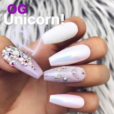 These are the most AMAZING glitter nails acrylic coffin ideas, which include fun manicure ideas like cute white and pink glitter nail art ideas! If you’re looking for a stunning manicure that’s quite easy to execute, we definitely recommend trying out one of these long light pink glitter nail designs featuring pink and white glitter nails coffin, white and pink unicorn nails, white and pink chrome nails, or other glitter nail ideas! Iridescent White Nails, Unicorn Chrome, Glitter Unicorn, Unicorn Nails, Iridescent White, Coffin Nails Designs, Nail Sizes, Nail Shapes, White Glitter