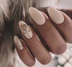 Nail Piercing, Solid Color Nails, Christmas Gel Nails, Minimal Nails, Xmas Nails, Chic Nails, Gel Nail Art, Holiday Nails, Nail Manicure