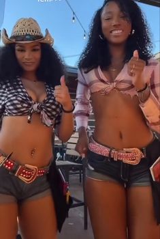 Country Concert Outfit Black Women, Houston Hottie Outfit, Hoedown Outfit Black Women, Out The Country Outfits Black Women, Y2k Cowgirl Aesthetic, Cowgirl Aesthetic Black Women, Buckle Bunny Aesthetic, Black Southern Belle Aesthetic, Trailride Outfits