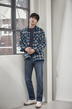 Softboy Outfits, Mens Street Style Summer, Korean Street Fashion Men, Mens Smart Casual Outfits, Trendy Boy Outfits, Mens Casual Outfits Summer, Smart Casual Men, Joo Hyuk