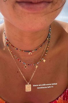 Summer Choker Necklace, Stacked Beaded Necklaces, Sea Jewelry Aesthetic, Obx Inspired Jewelry, Trending Bracelets 2023, Summer Necklace Stack, Granola Jewelry, Jewelry 2023 Trends, Trending Jewelry 2023