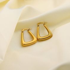 Embrace the modern simplicity of U Shape Earrings, expertly crafted in 18k gold plating. These earrings feature an elegant U-shaped design, offering a sleek and contemporary look. Sleek Simple Gold Jewelry, Simple Design Modern Gold Earrings, Modern Simple Design Gold Earrings, Sleek Gold Earrings For Pierced Ears, Modern Gold Earrings With Simple Design, Modern Gold Plated Earrings For Everyday Wear, Sleek Gold Earrings For Everyday Wear, Modern Gold Plated Earrings With Ear Wire, Sleek Gold Earrings