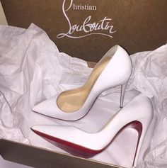 Hak Tinggi, White High Heels, Heels Classy, Louboutin Heels, Fancy Shoes, Aesthetic Shoes, Pretty Shoes, Dream Shoes, Shoe Obsession