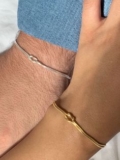 Bracelet Knot, Herringbone Bracelet, Creative Gifts For Boyfriend, Couples Bracelet, Gold Bracelet For Women, Bracelet Knots, Snake Chain Bracelets, Couple Necklaces, Silver Jewelry Necklace