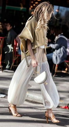 Stile Casual Chic, Elegante Casual, Looks Chic, Inspired Outfits, Ootd Outfit, Inspiration Mode, Mode Vintage