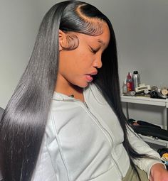 Straight hair 13x4 lace front wig 22 inch Side Part Buss Down Straight, Wig Installs, Straight Weave, Hair Details, 18th Bday, Frontal Wig Hairstyles, Lace Fronts, Birthday Hairstyles, Edges Hair