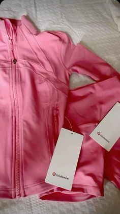 Glaze Pink Lululemon, Pink Lulu Outfit, Lululemon Pink Outfit, Pink Lululemon Set, Lulu Lemon Set, Pink Lululemon Jacket Outfit, Lulu Lemon Aesthetic, Lulu Jacket Outfit, Lulu Lemon Outfits