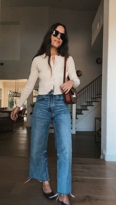 Light Straight Leg Jeans Outfit, Sezane Spring 2024, Classic Outfits Midsize, Cropped Jeans Fall Outfit, Dark Denim Wide Leg Jeans Outfit, Styling Cropped Jeans, What To Wear To Comedy Show, Cute Casual Date Night Outfits, Soft Classic Casual Style