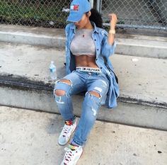 Pinterest♕ＢＡＲＢＩＥＧＬＯ ＵＰ♕ India Westbrooks, Streetwear Girl, Timberlands, Tommy Hilfiger Jeans, Girl Swag, Jean Grey, Outfit Goals