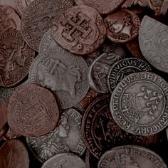 a pile of coins sitting next to each other