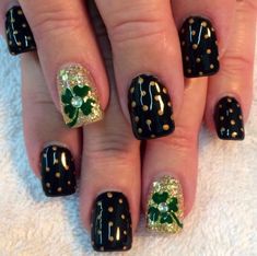 Cute St Patricks Day Nails, St Patricks Nail Designs, St Patrick Day Nails Acrylic, Shamrock Nails, Saint Patrick Nail, St Patrick's Day Nails, Nail Decals Designs, St Patricks Day Nails, Pearl Nails