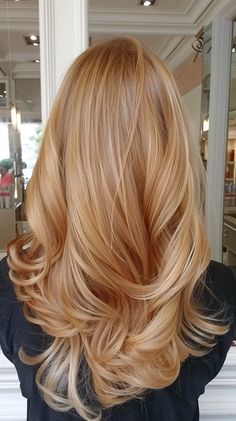 36 Honey Blonde Hair Color Ideas For A Summer Makeover Natural Redhead To Blonde, Redhead To Blonde Before And After, Strawberries Blonde Hair, Blonds Balayage Honey, Paul Mitchell Strawberry Blonde Formula, Caramel Golden Blonde Hair, Shades If Blonde, Hair Color For Light Eyebrows, Red Honey Blonde Hair