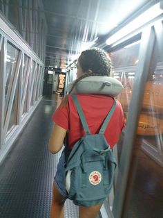 Vsco Essentials, Kanken Aesthetic, Flight Aesthetic, Fjallraven Backpack, Backpack Fjallraven, Kanken Mini, Summer 22, Insta Inspo, Kanken Backpack