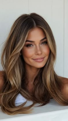 Brilliant Bronde: 15 Enchanting Balayage Hairstyle Ideas for Every Season! - Inspire Inlet Mushroom Balayage, Pecan Sandie, Hair Caramel, Caramel Blonde Hair, Rambut Brunette, Bombshell Hair, Bronde Balayage, Color Balayage, 2023 Hair