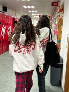 High School Senior Hoodie Design, School Merch Outfits, Grad Wear Hoodies, Senior Class Sweatshirts, Graduation Hoodie Design Ideas, Class Of 2024 Sweatshirts, High School Hoodie Design, Class Jacket Ideas, Senior Sweatshirts Ideas 2025